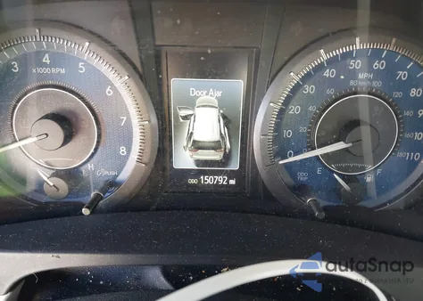 2015 Toyota Sienna Xle 8 Passenger z USA, uszkodzony, nr VIN 5TDYK3DC2FS617070